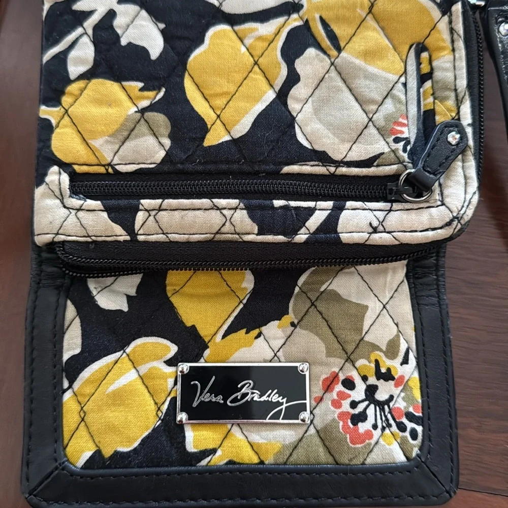 VERA BRADLEY DOGWOOD FLORAL WALLET PURSE QUILTED BAG YELLOW BLACK - Picture 2 of 6